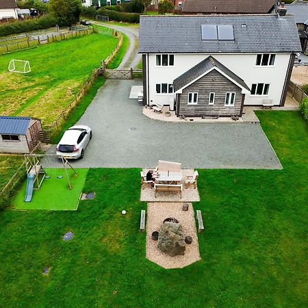 Llanyre Maen Llwydヴィラ エクステリア 写真